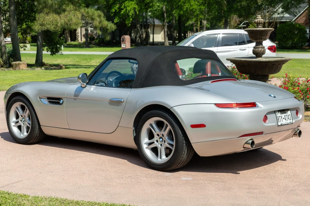 2001 BMW Z8 - Image 2 of 7