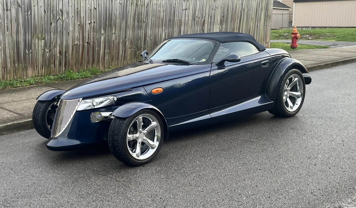 2001 Plymouth Prowler - Image 2 of 31