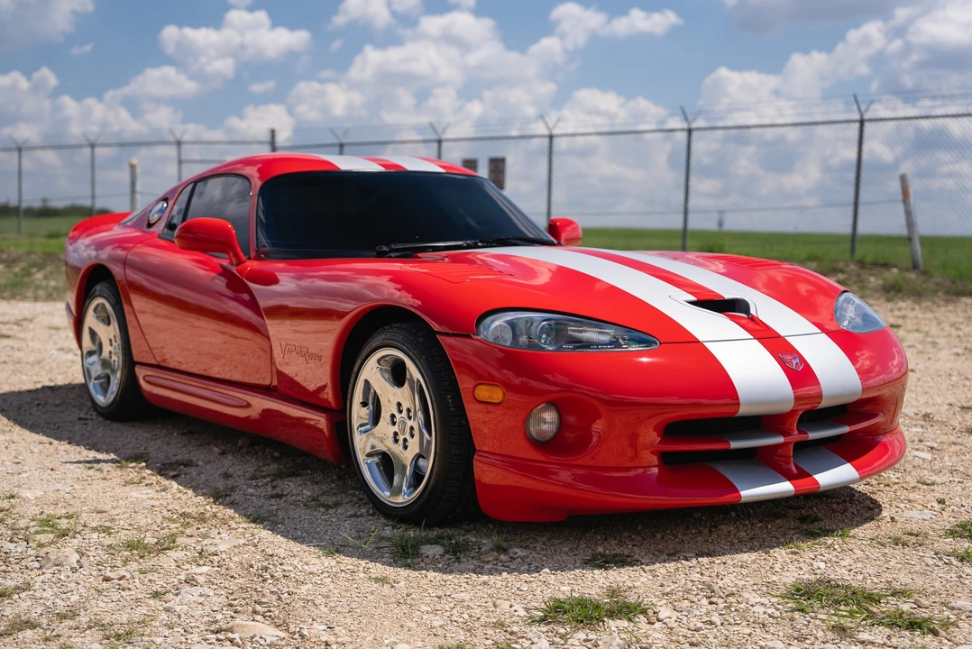 2001 Dodge Viper GTS 2nd Gen - Image 15 of 31