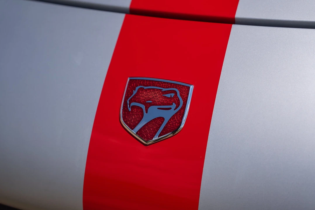 2001 Dodge Viper GTS 2nd Gen - Image 19 of 31