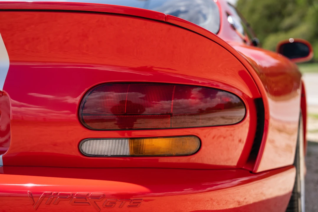 2001 Dodge Viper GTS 2nd Gen - Image 29 of 31