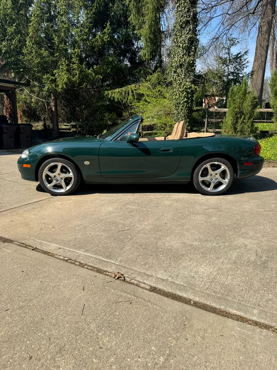 2001 Mazda NB MX-5 Miata - Image 2 of 31