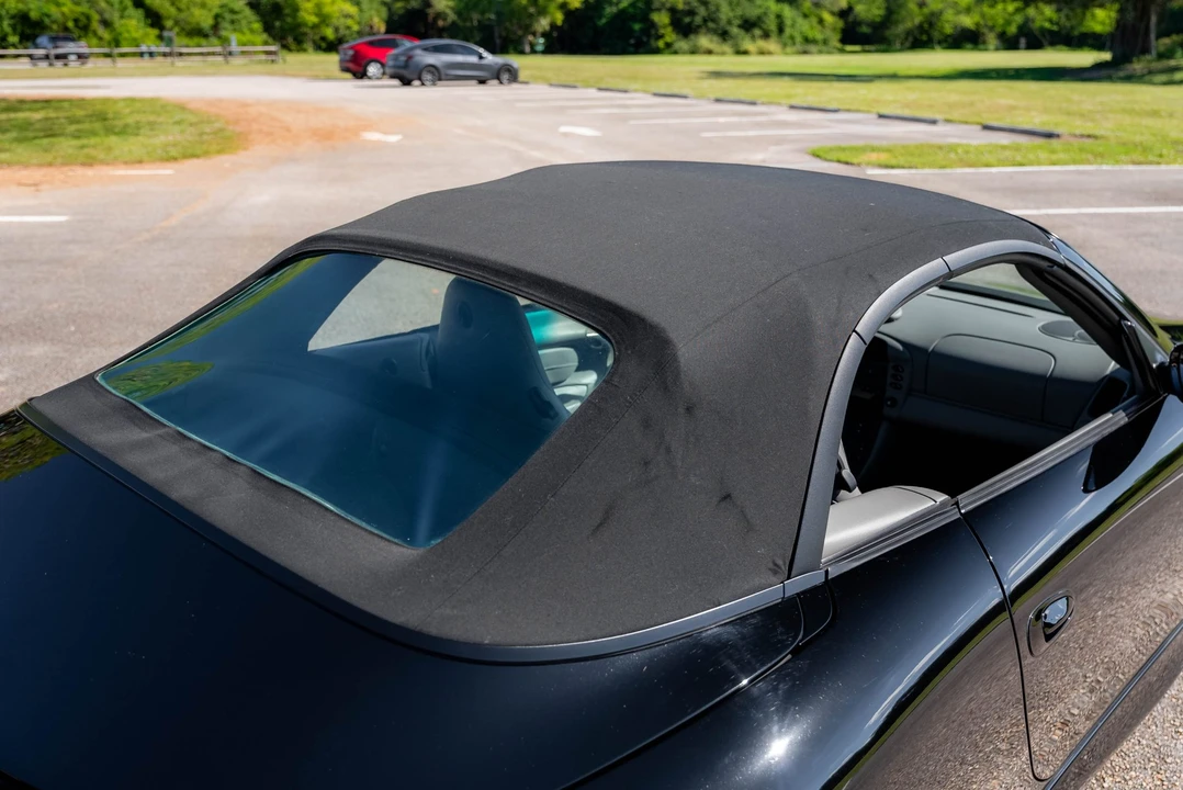 2001 Porsche 996 Carrera 4 - Image 29 of 31