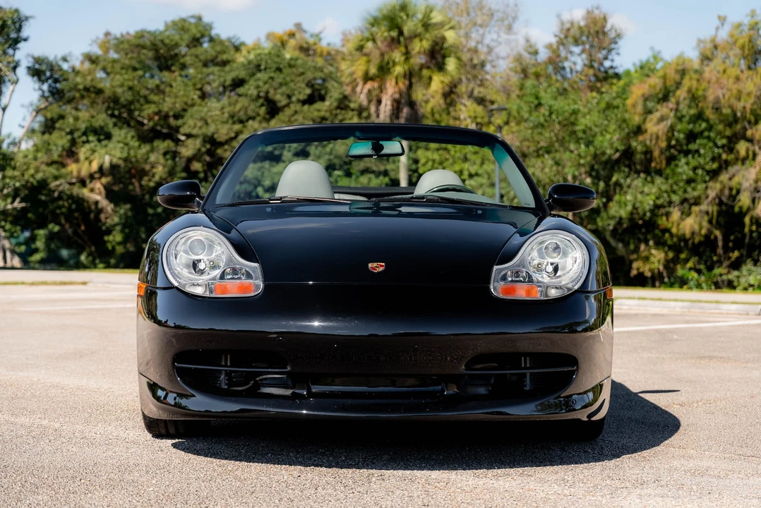 2001 Porsche 996 Carrera 4 - Image 3 of 31