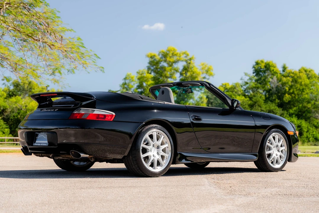 2001 Porsche 996 Carrera 4 - Image 9 of 31
