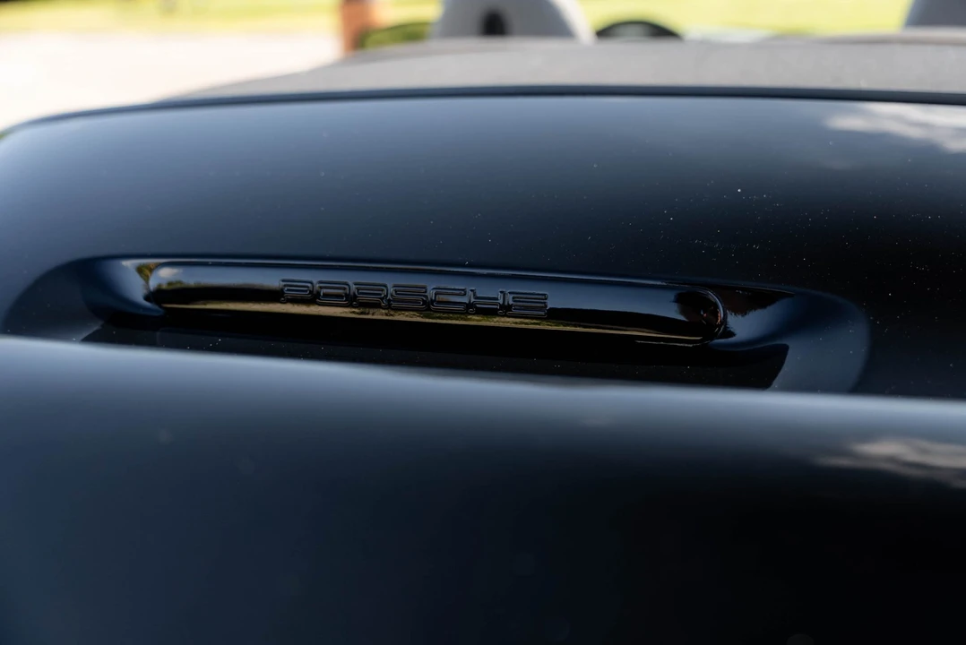 2001 Porsche 996 Carrera 4 - Image 24 of 31