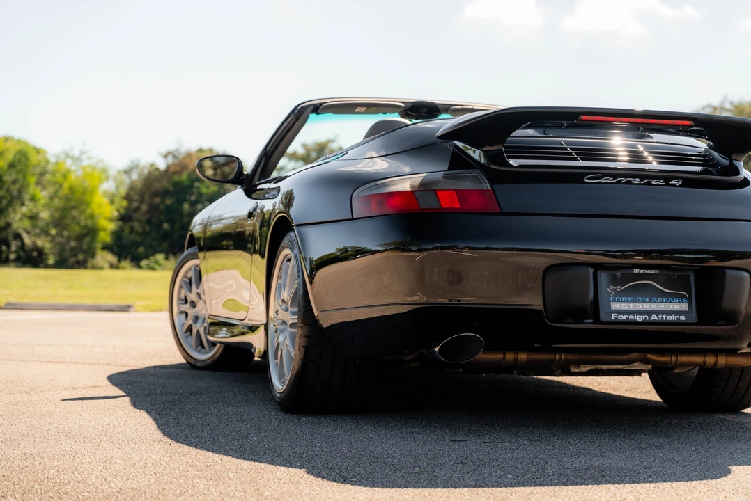 2001 Porsche 996 Carrera 4 - Image 20 of 31