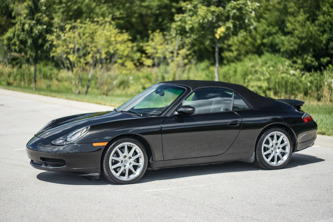 2001 Porsche 996 Carrera - Image 10 of 31