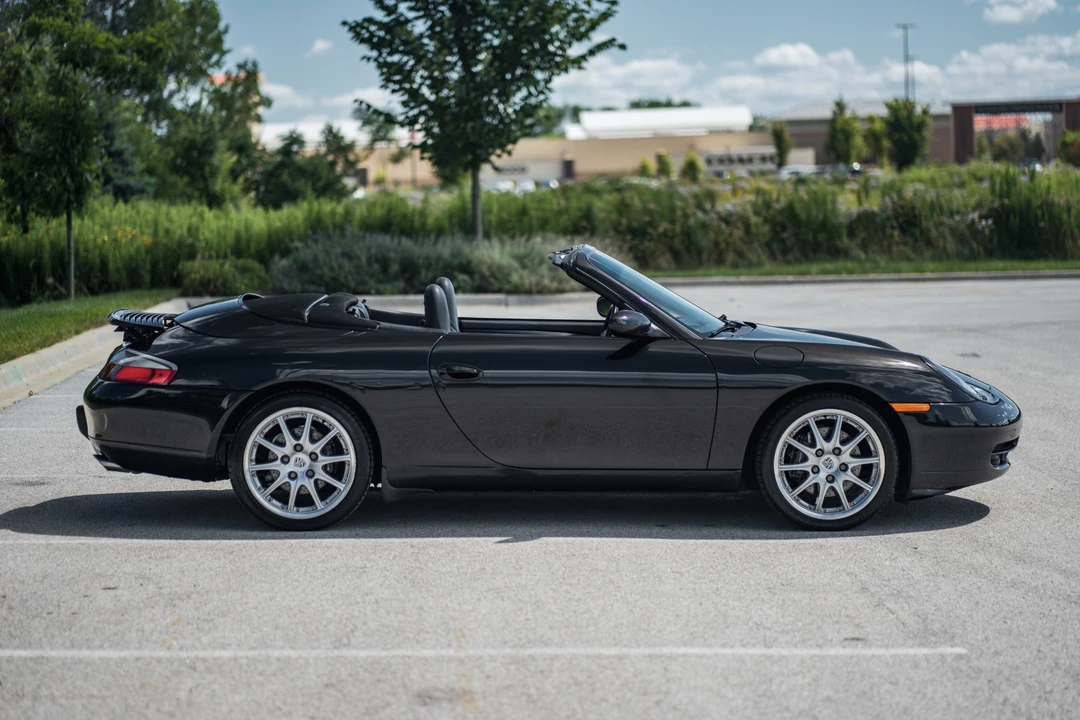 2001 Porsche 996 Carrera - Image 25 of 31