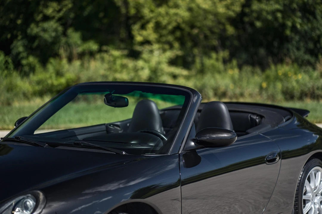 2001 Porsche 996 Carrera - Image 16 of 31