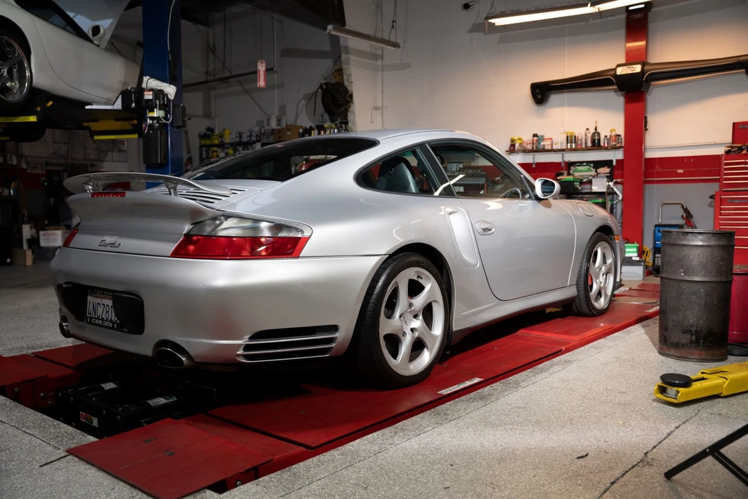 2001 Porsche 996 Turbo - Image 11 of 31