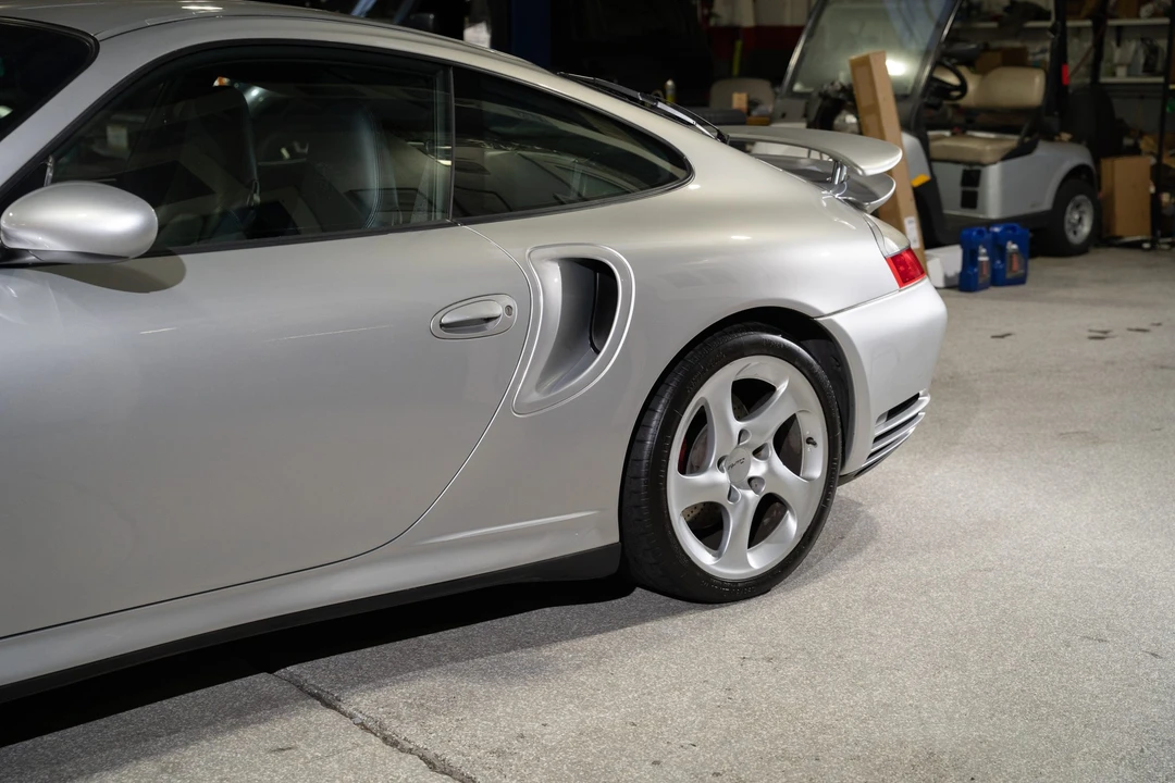 2001 Porsche 996 Turbo - Image 24 of 31