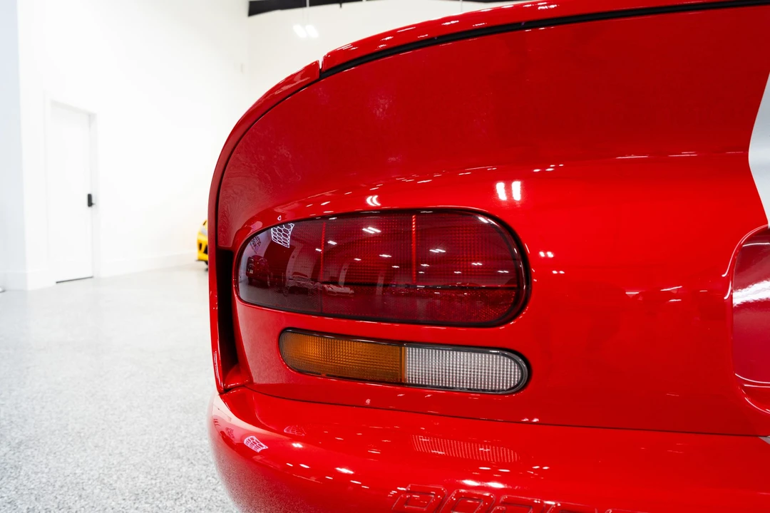 2002 Dodge Viper GTS 2nd Gen - Image 20 of 31