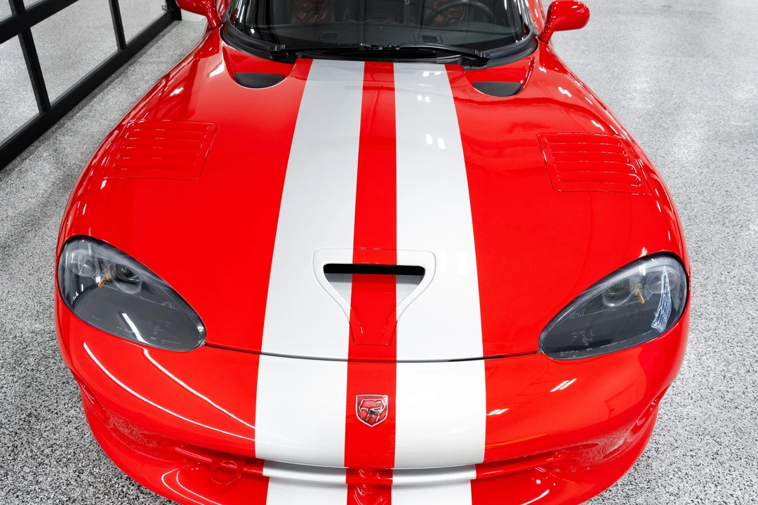 2002 Dodge Viper GTS 2nd Gen - Image 17 of 31