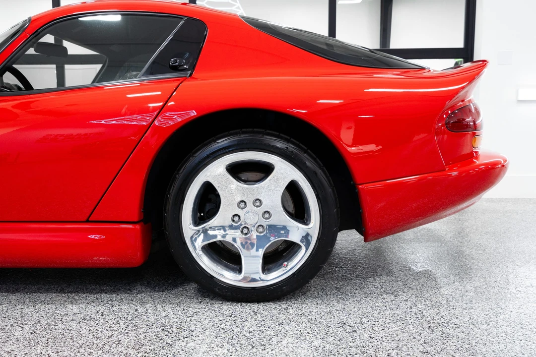 2002 Dodge Viper GTS 2nd Gen - Image 13 of 31