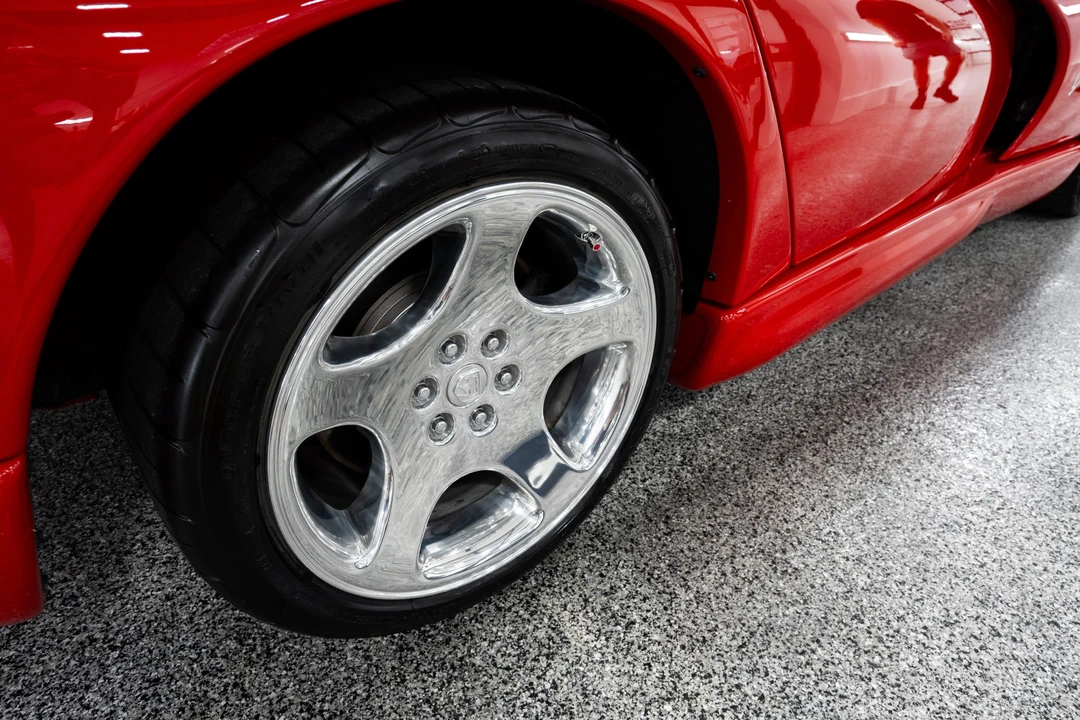 2002 Dodge Viper GTS 2nd Gen - Image 25 of 31
