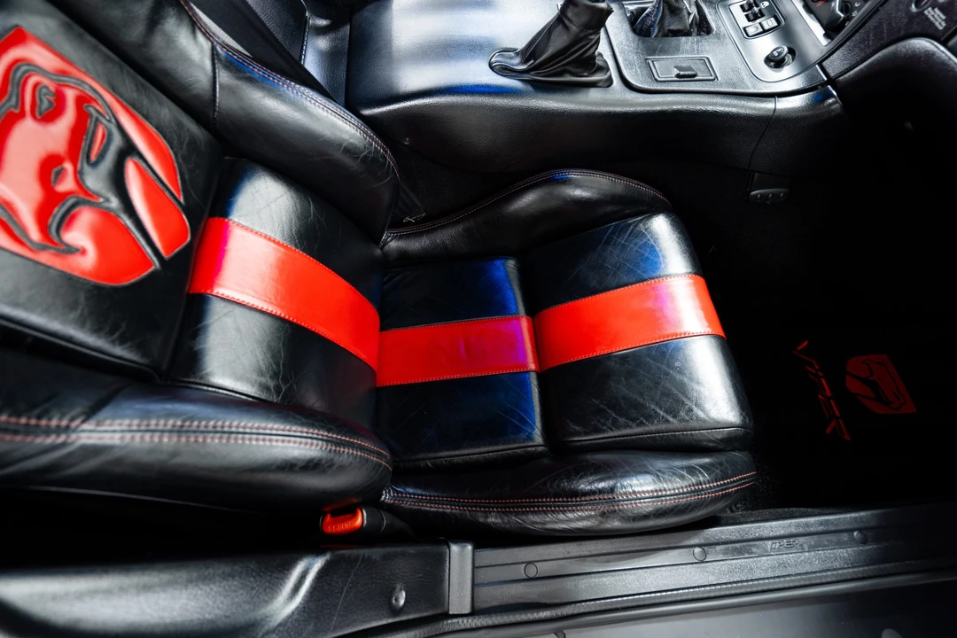 2002 Dodge Viper GTS 2nd Gen - Image 31 of 31