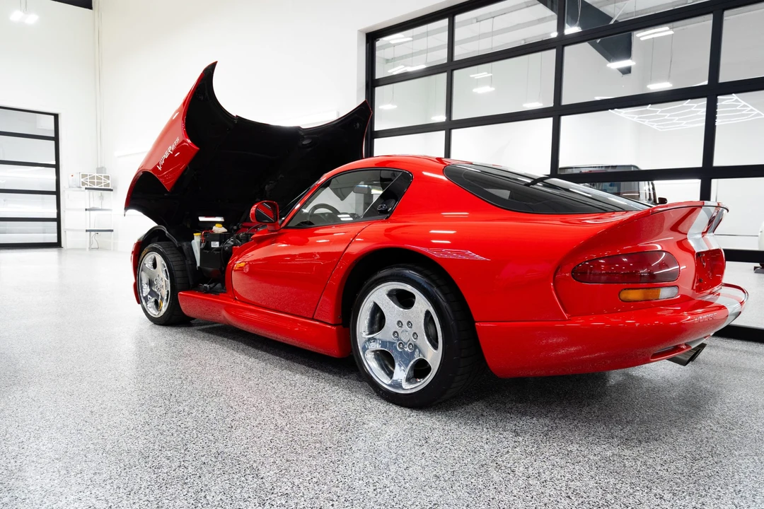 2002 Dodge Viper GTS 2nd Gen - Image 9 of 31