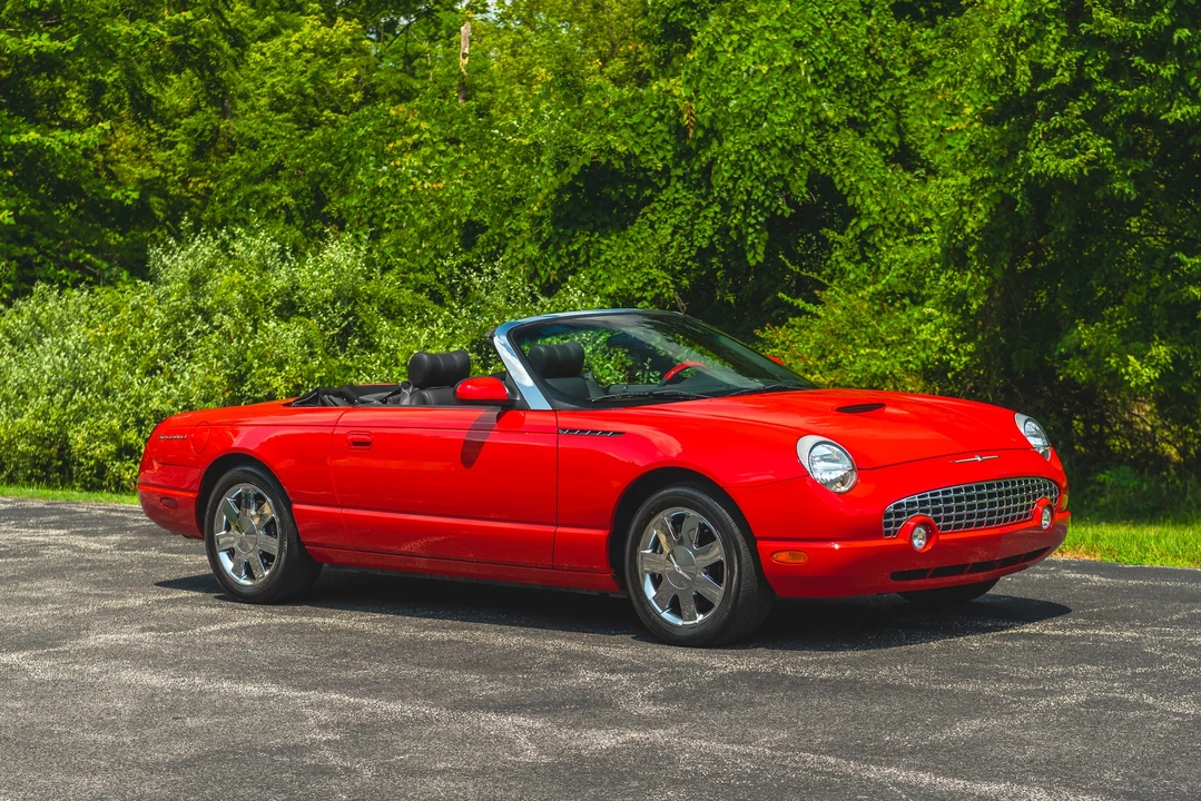 2002 Ford Thunderbird 11th Gen - Image 28 of 31