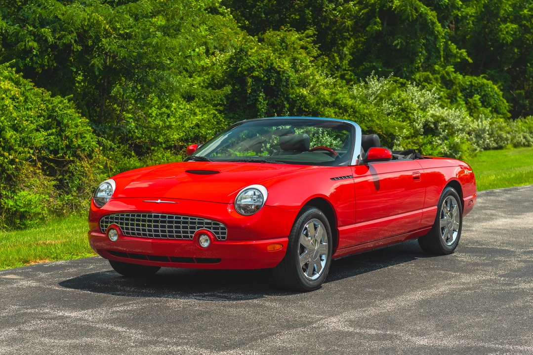 2002 Ford Thunderbird 11th Gen - Image 3 of 31
