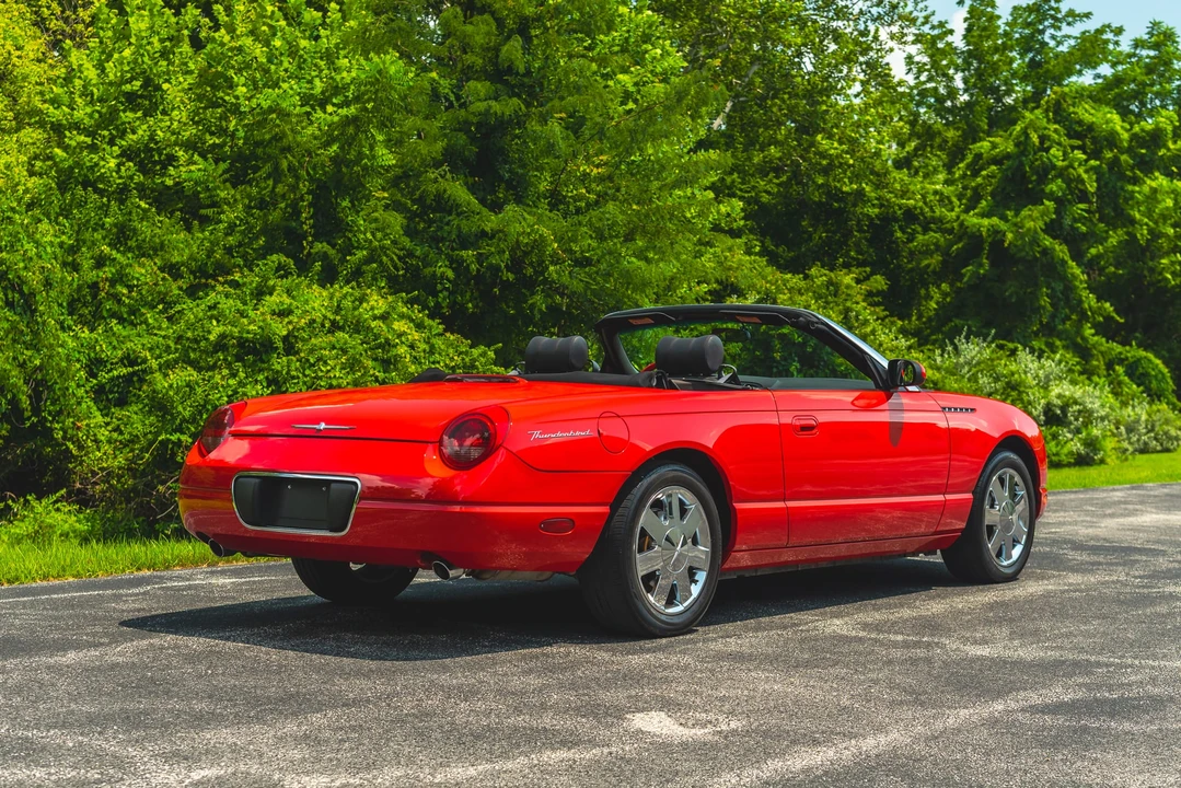 2002 Ford Thunderbird 11th Gen - Image 22 of 31
