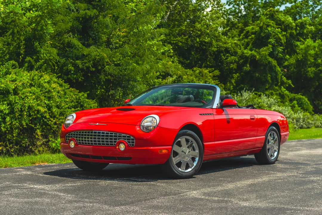 2002 Ford Thunderbird 11th Gen - Image 2 of 31