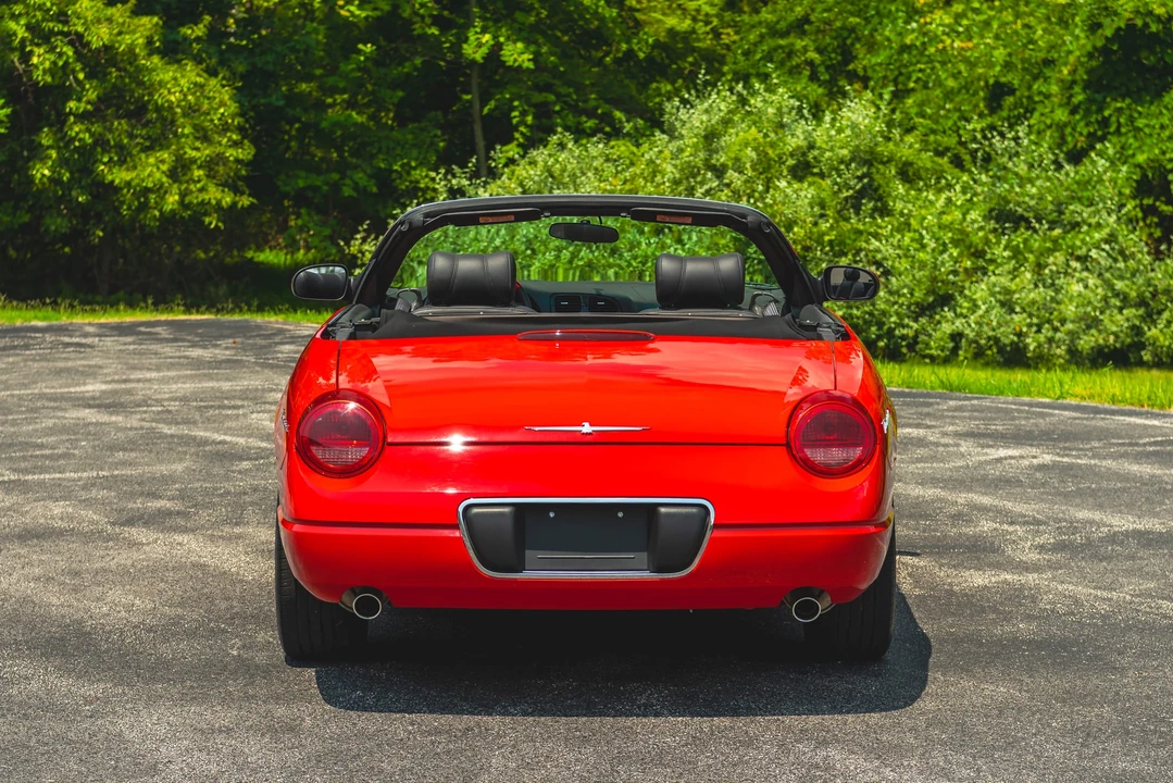 2002 Ford Thunderbird 11th Gen - Image 19 of 31
