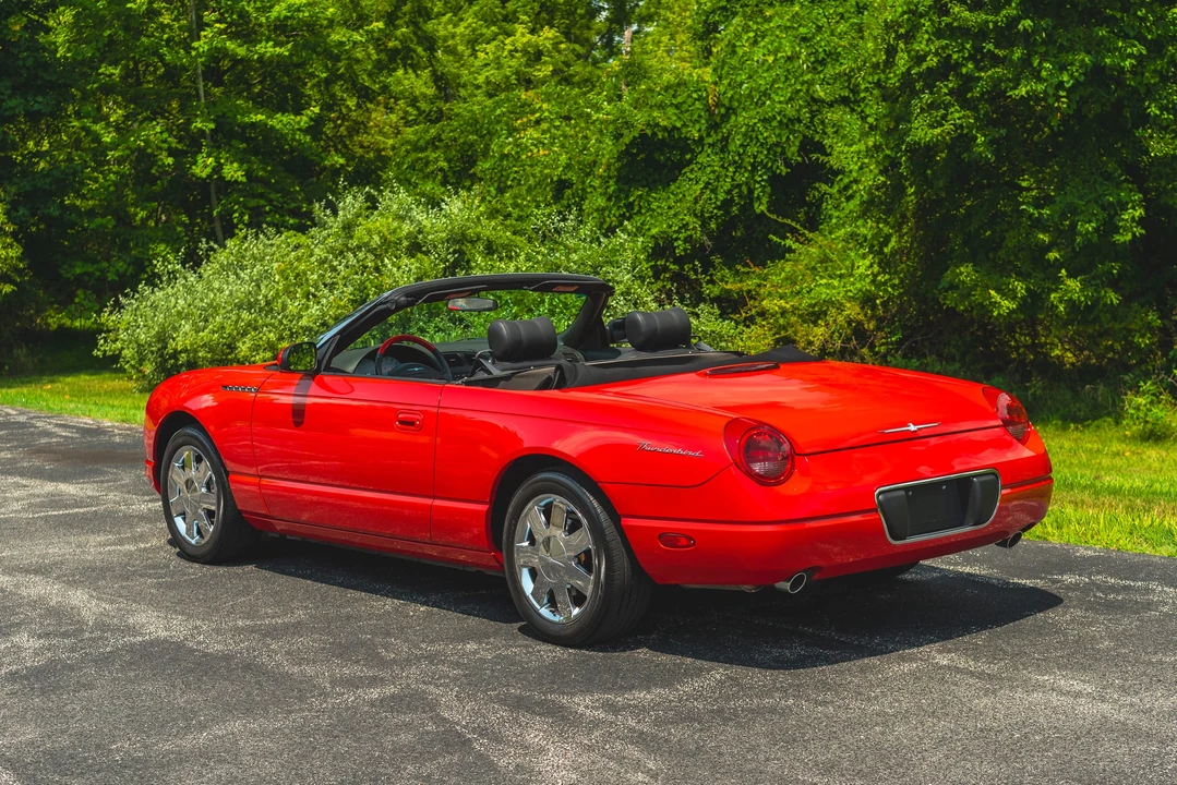 2002 Ford Thunderbird 11th Gen - Image 15 of 31