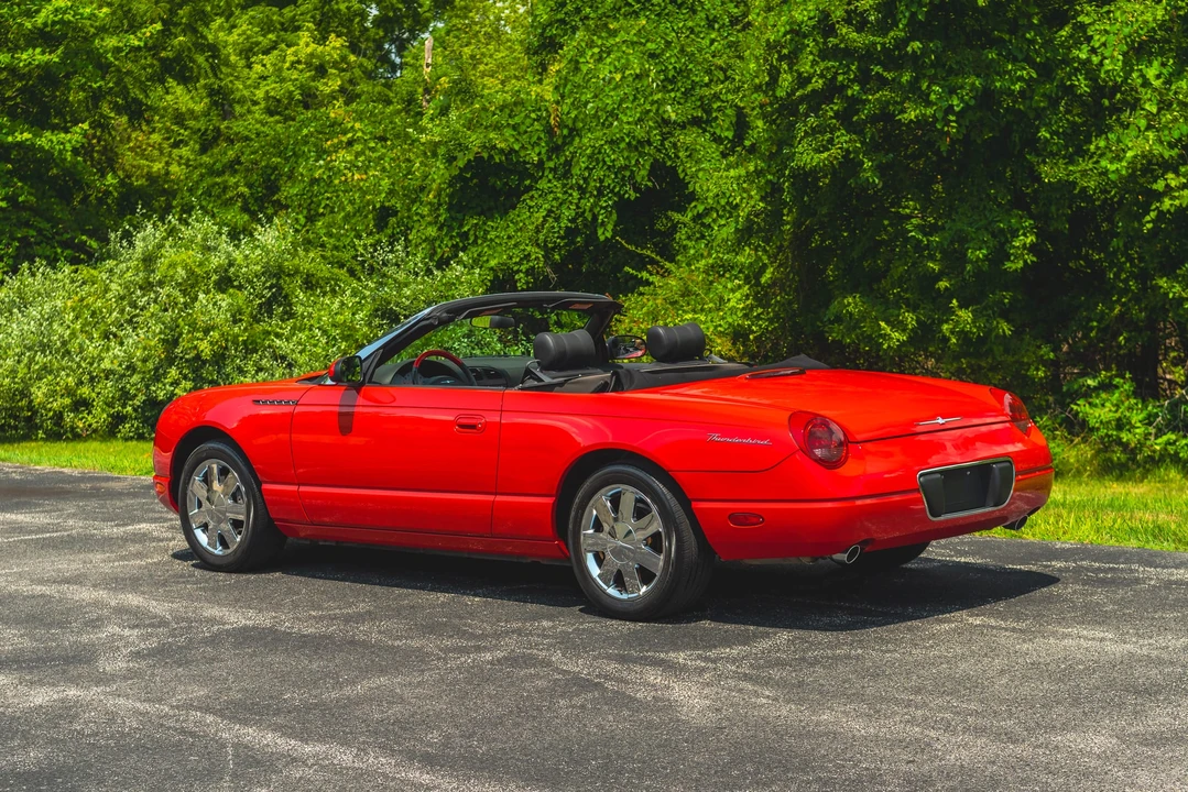 2002 Ford Thunderbird 11th Gen - Image 14 of 31