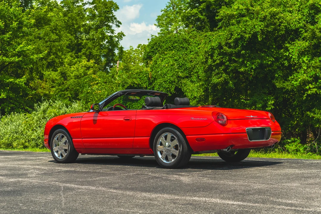 2002 Ford Thunderbird 11th Gen - Image 12 of 31