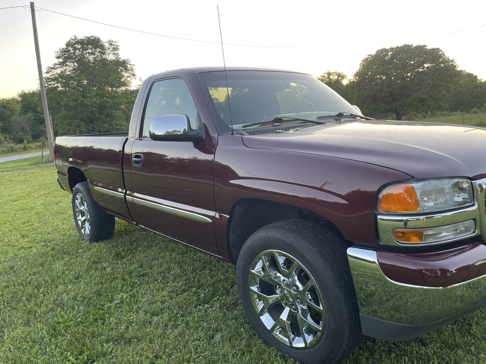 2002 GMC Sierra 2nd Gen - Image 11 of 31