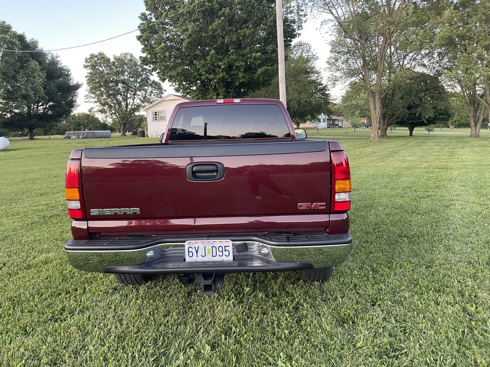 2002 GMC Sierra 2nd Gen - Image 8 of 31