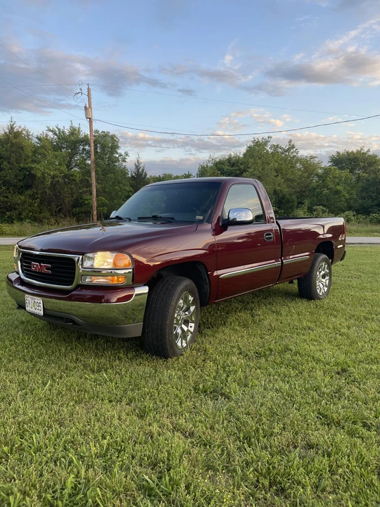 2002 GMC Sierra 2nd Gen - Image 2 of 31