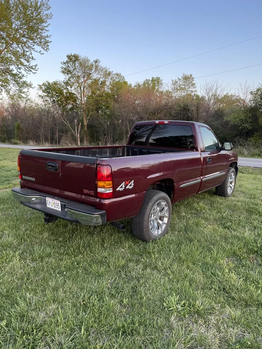 2002 GMC Sierra 2nd Gen - Image 7 of 31