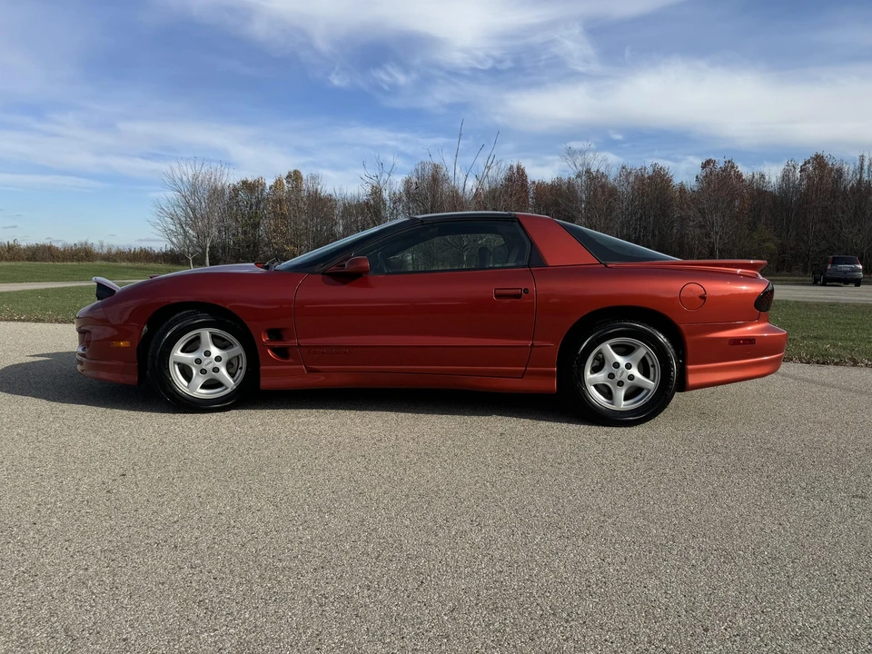 2002 Pontiac Firebird 4th Gen - Image 4 of 31