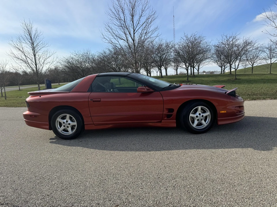 2002 Pontiac Firebird 4th Gen - Image 10 of 31
