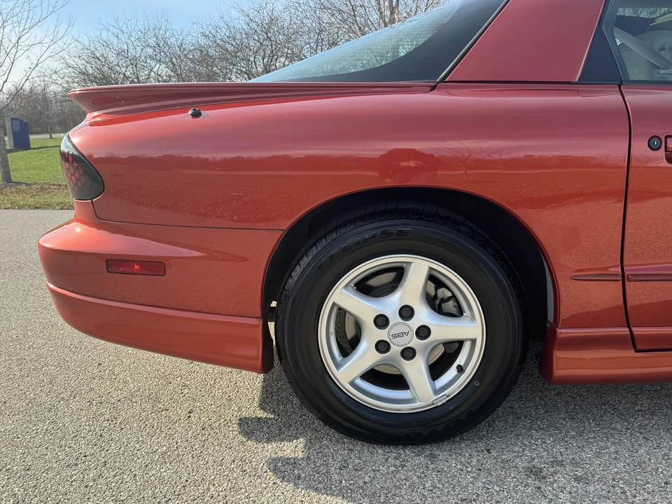 2002 Pontiac Firebird 4th Gen - Image 23 of 31