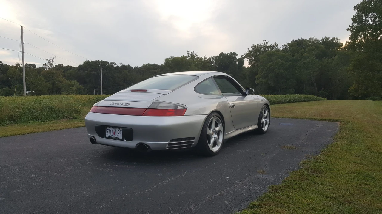 2002 Porsche 996 Carrera 4S - Image 24 of 31