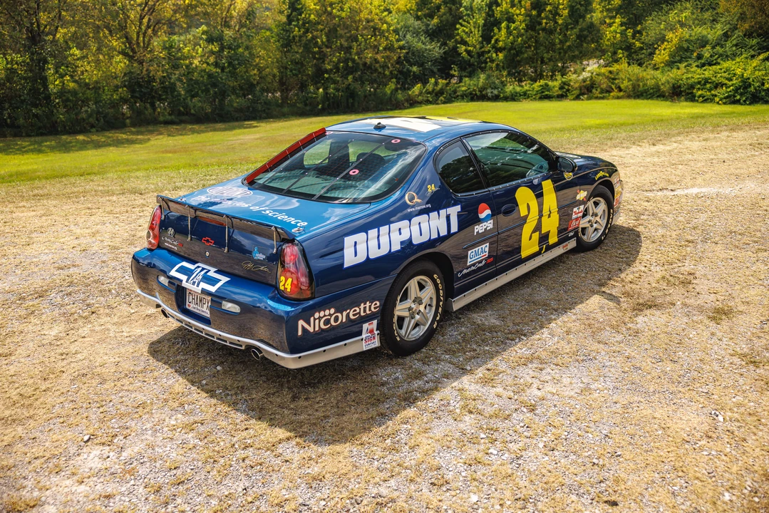 2003 Chevrolet Monte Carlo 6th Gen - Image 4 of 31