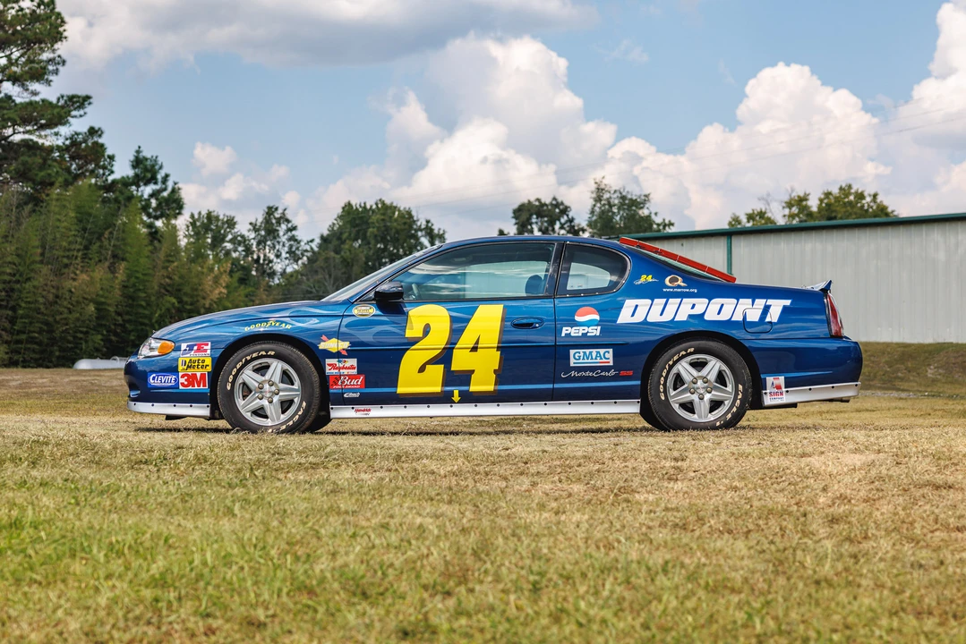 2003 Chevrolet Monte Carlo 6th Gen - Image 10 of 31