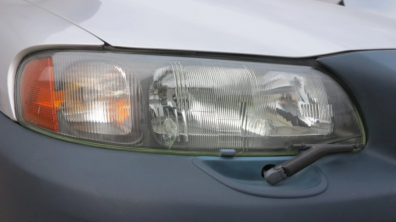 2003 Volvo V70 XC/XC70 2nd Gen - Image 16 of 31