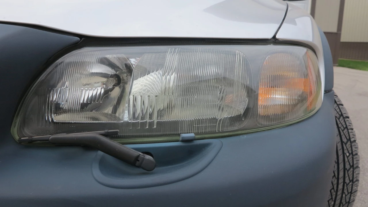 2003 Volvo V70 XC/XC70 2nd Gen - Image 17 of 31