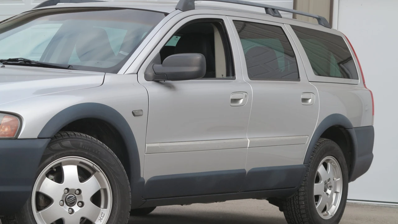 2003 Volvo V70 XC/XC70 2nd Gen - Image 19 of 31