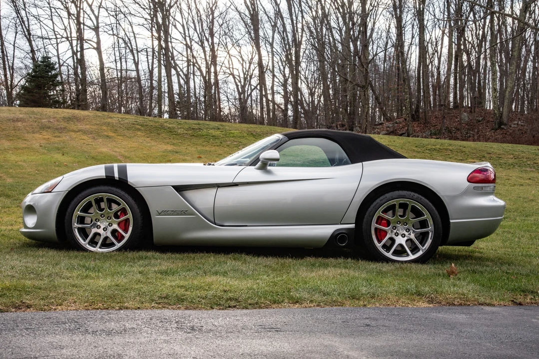 2004 Dodge Viper 3rd Gen - Image 8 of 31