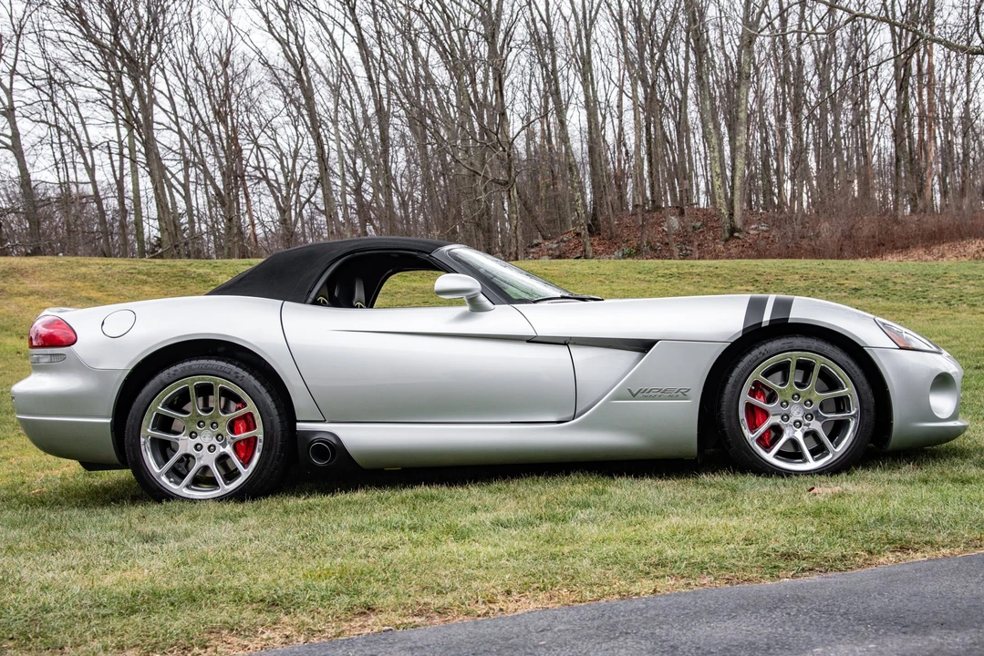 2004 Dodge Viper 3rd Gen - Image 5 of 31