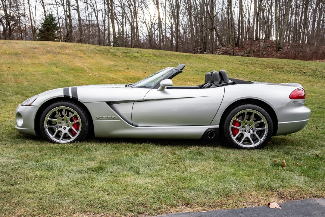 2004 Dodge Viper 3rd Gen - Image 14 of 31