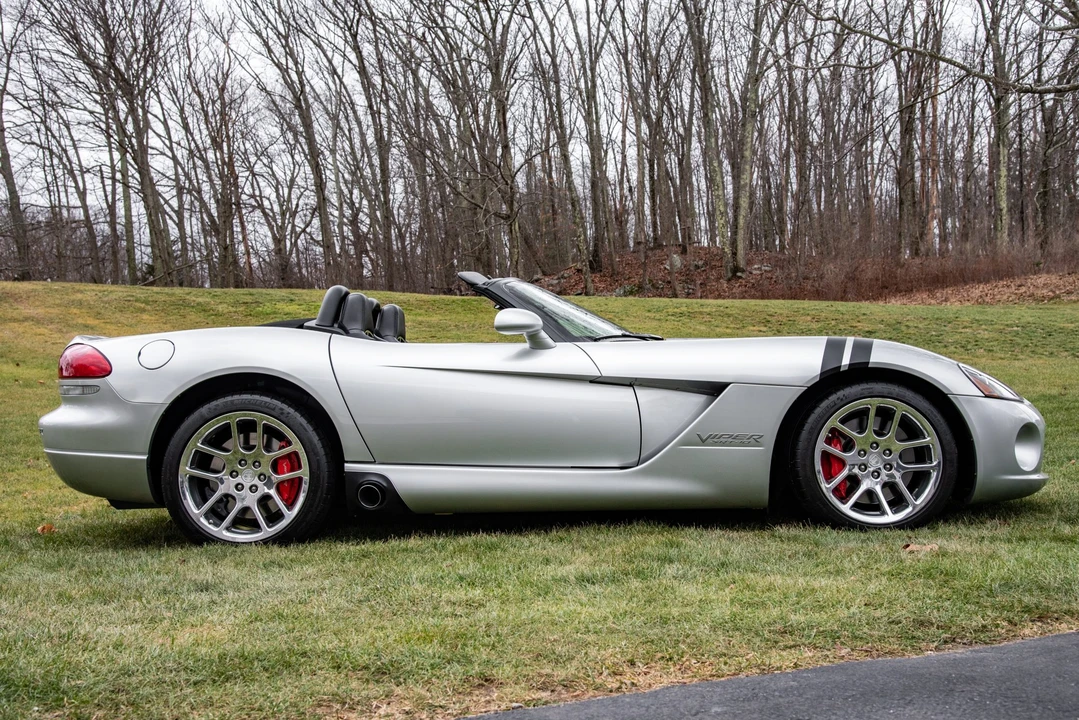 2004 Dodge Viper 3rd Gen - Image 12 of 31