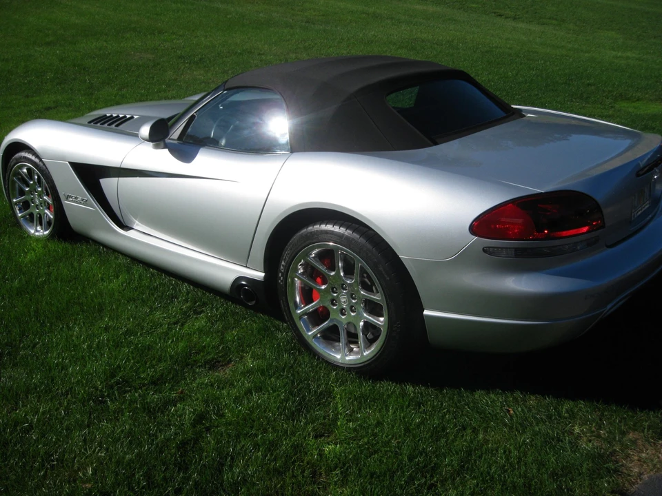 2004 Dodge Viper 3rd Gen - Image 9 of 31