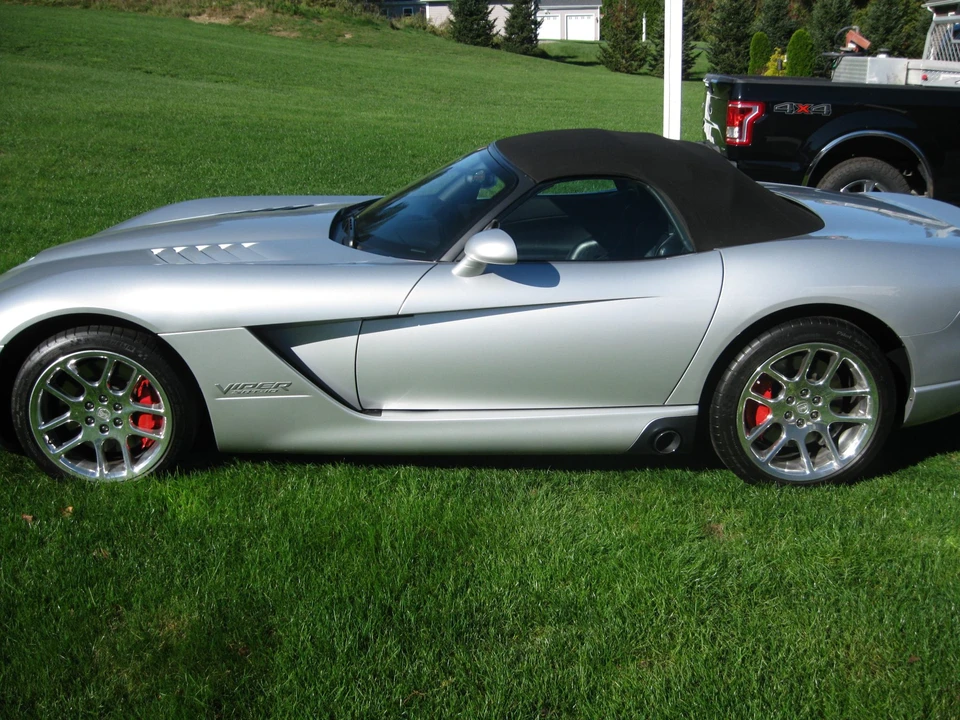 2004 Dodge Viper 3rd Gen - Image 8 of 31