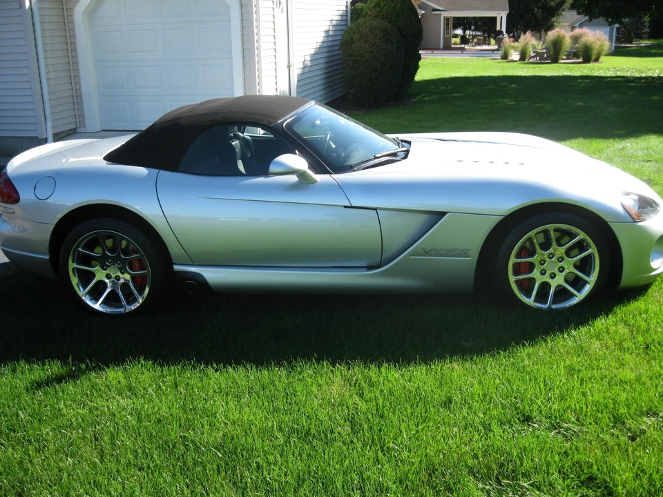 2004 Dodge Viper 3rd Gen - Image 13 of 31